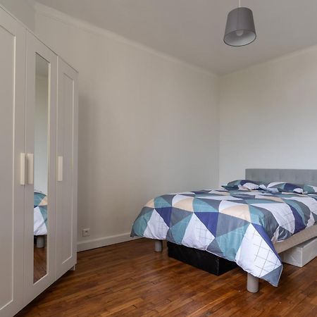 Appartamento Charmant 2 pièces pour 4 personnes à Courbevoie Esterno foto
