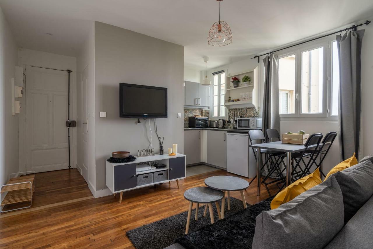 Appartamento Charmant 2 pièces pour 4 personnes à Courbevoie Esterno foto